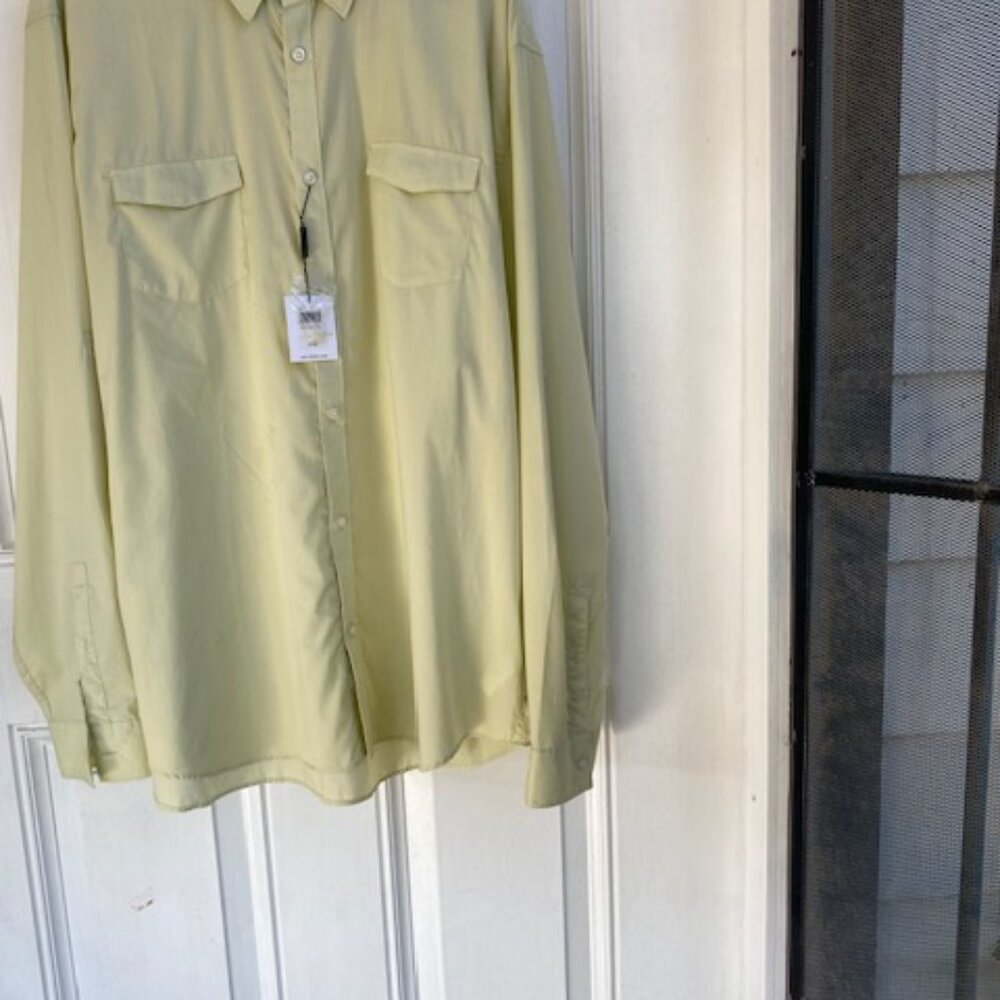 Calvin Klein Dress Shirt Pastel Green Long Sleeve Roll Tab Sleeve Button Up NWT